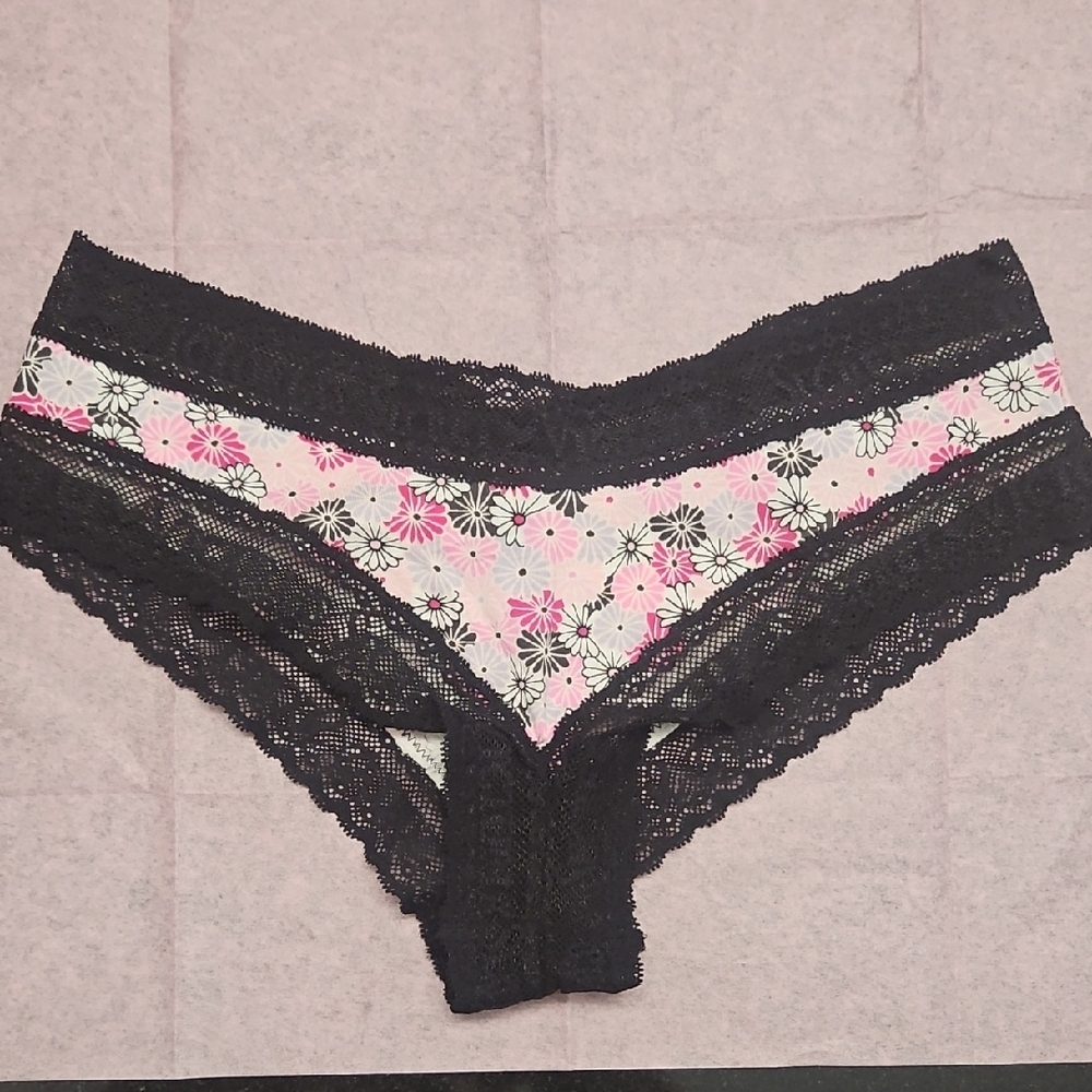 Victoria's Secret Cheekster